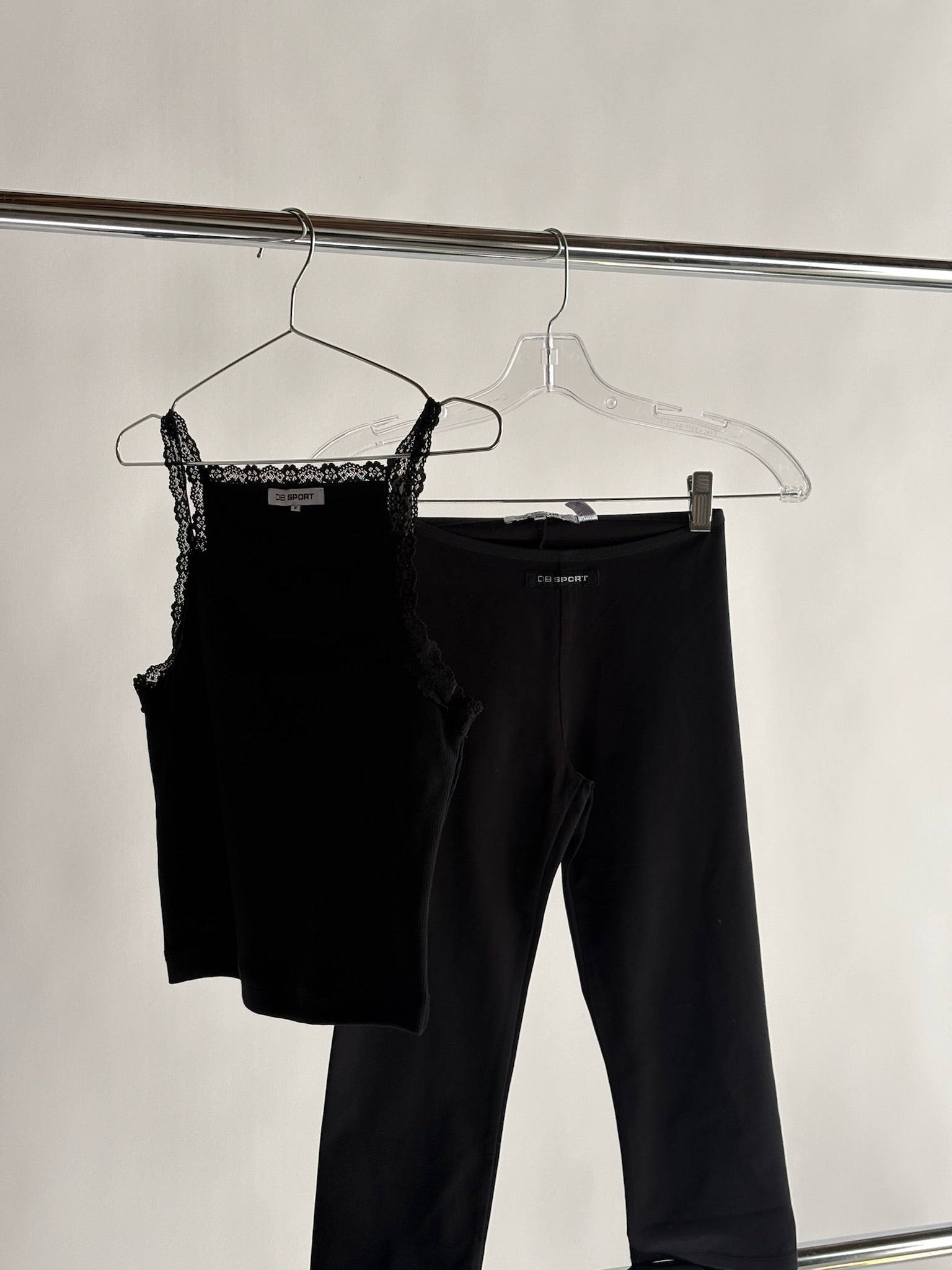 Wag Capri - True Black